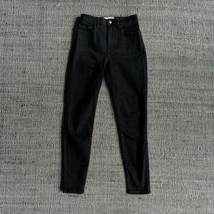 Everlane Curvy High-Rise Skinny Jeans
Size: 26